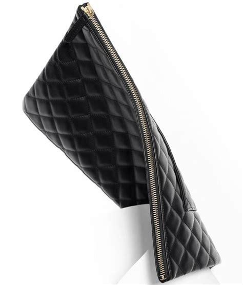 chanel o case price in euro